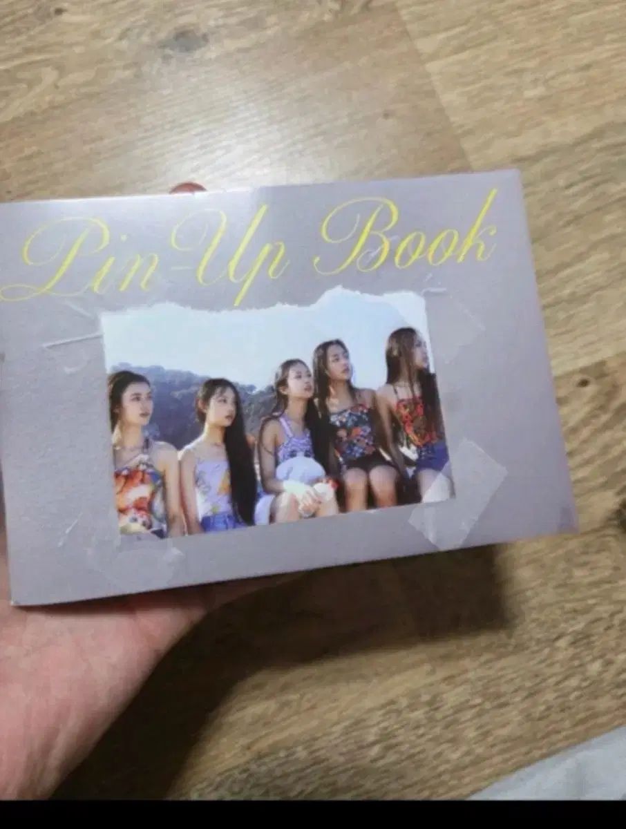 NewJeans ミンジ 村上隆 トレカケースフォトカードホルダー 新品