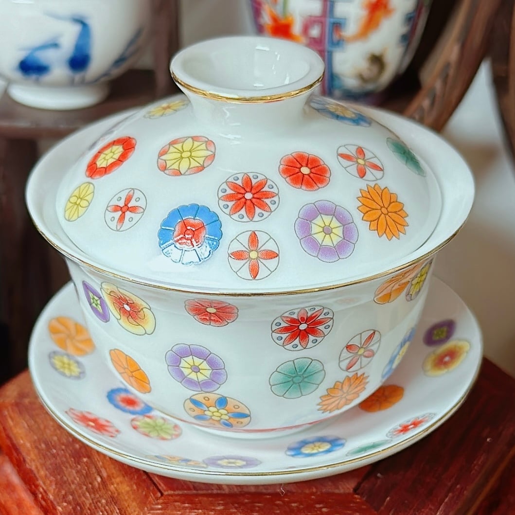 中国古美術・旧蔵乾隆年款・琺瑯彩・粉彩磁器小酒碗・
