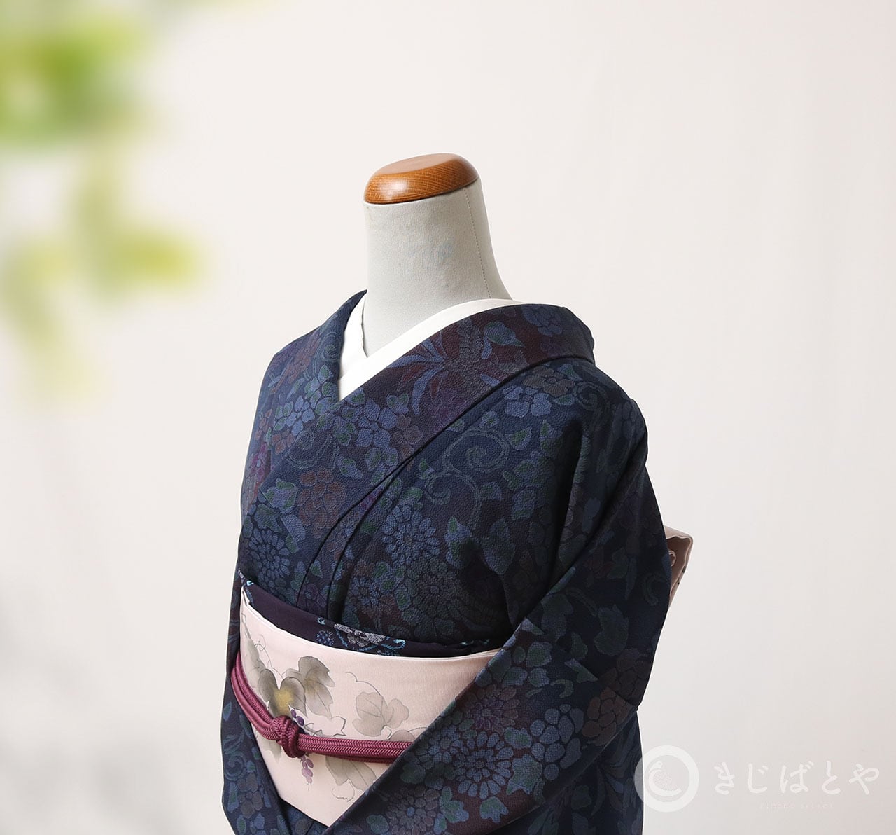 正絹 黒地に花の付け下げ小紋 袷 | きじばとや