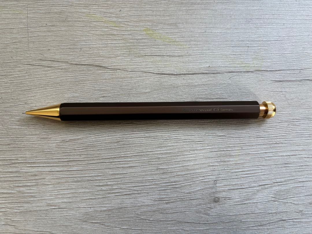伊東屋カヴェコ 伊東屋限定】スペシャル オリーブブラウン ペンシル 0．5mm | 伊東