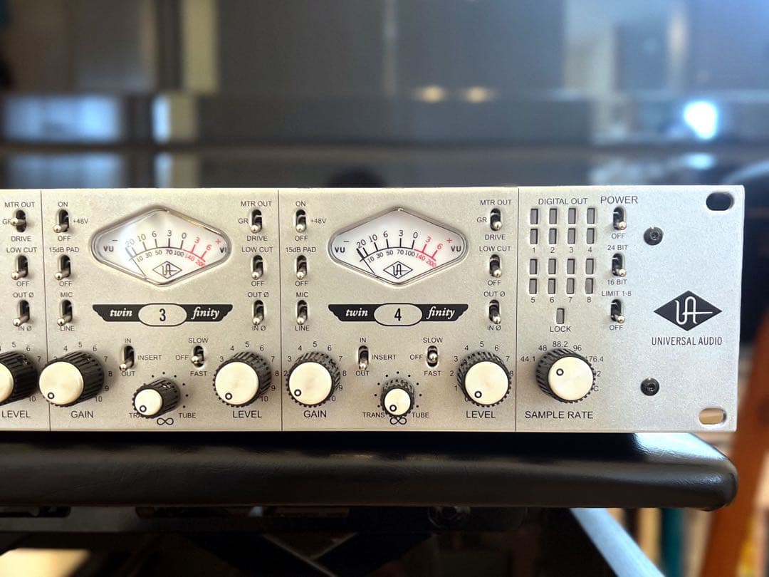【完動美品】UNIVERSAL AUDIO 4-710D 高級マイクプリアンプ