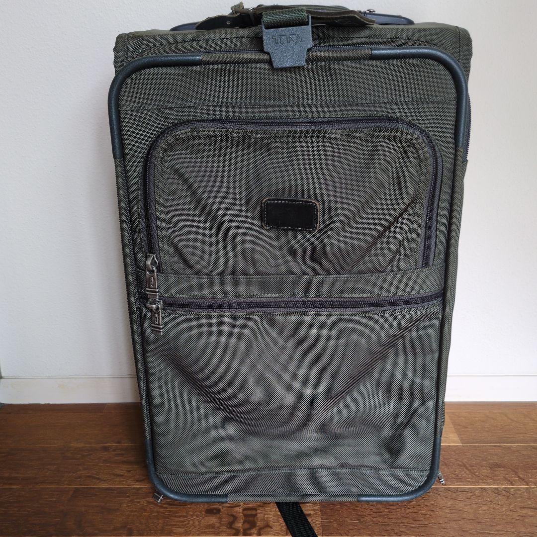 TUMI オリーブグリーン キャリーケース TUMI オリーブグリーン キャリーケース