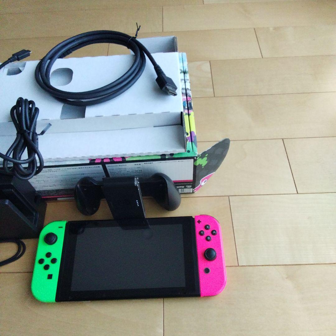 Nintendo Switch グリーンとピンク 本体