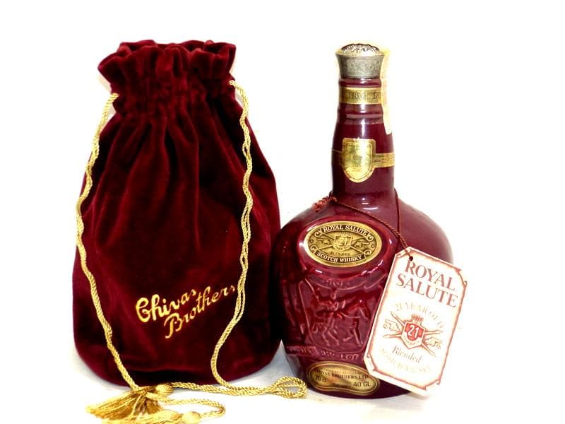 【1968】 SALUTE ロイヤルサルート 21年 赤 楽天市場】□オールドボトル□ ロイヤルサルート 21年 赤 1000ml 43度